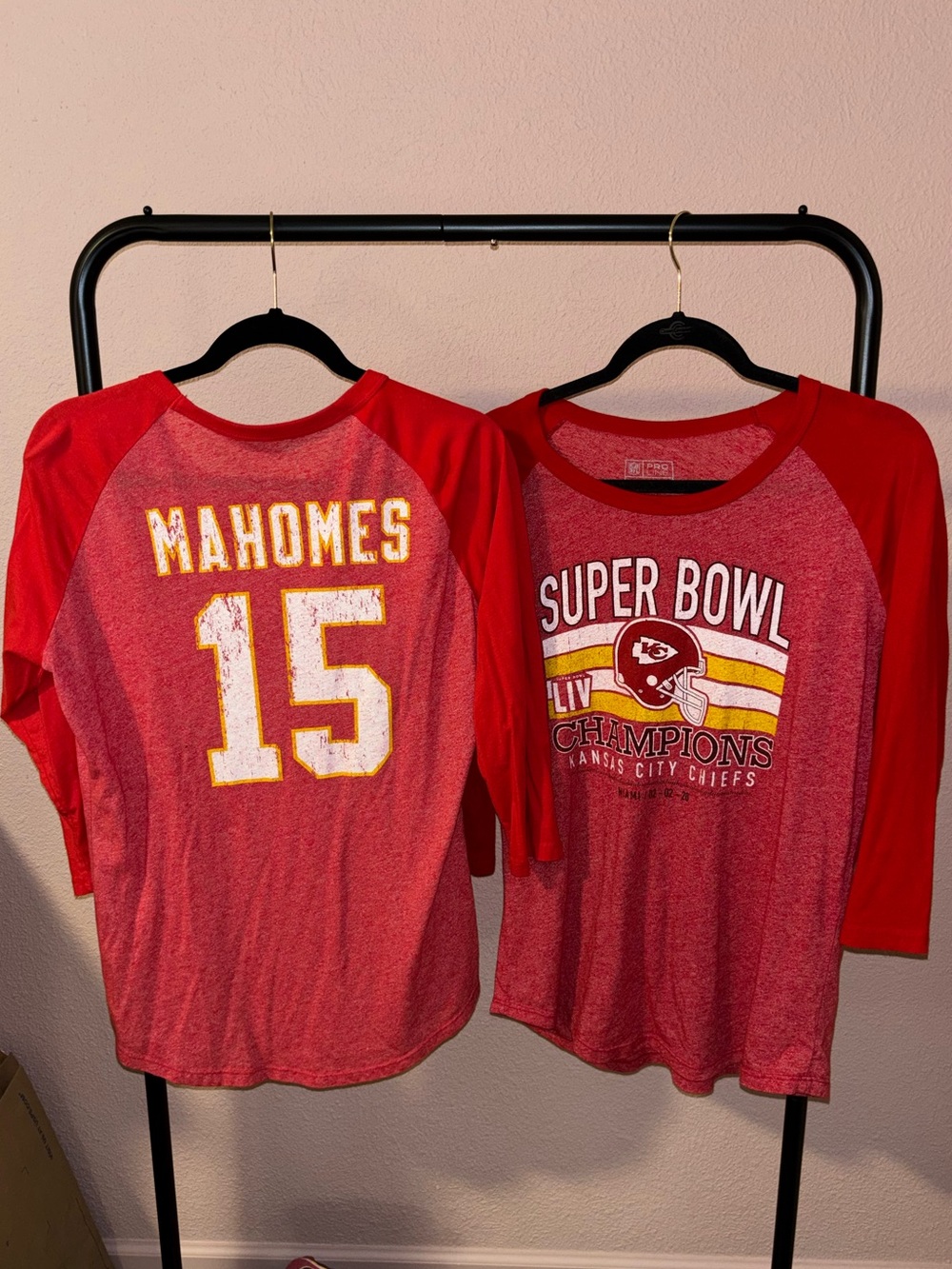 Kansas City Chiefs Red Raglan Shirt Bundlw - Super Bowl Champions - Picture 2 of 3
